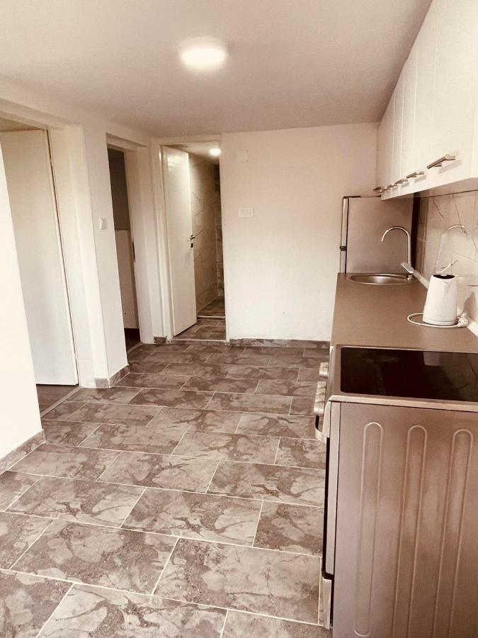 Ajla - Free Parking Apartman Szarajevó Kültér fotó